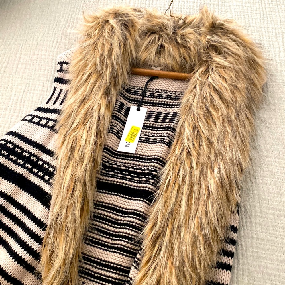 NWT BB Dakota faux fur and knit vest